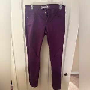 Old Navy rockstar low rise purple jeans. Size 6
